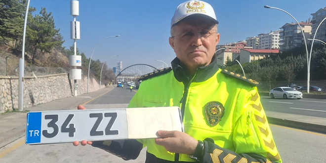 1 Nisan'da denetimler ba�l�yor: ��te APP plakada merak edilenler! - Son Dakika Haber