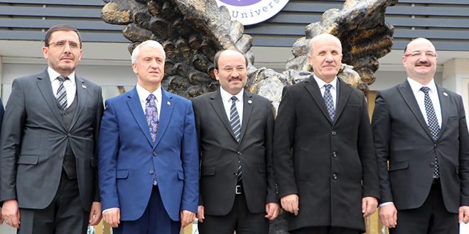 �zvar a��klad�: �niversitelerde 3+1, 7+1 ve 6+2 modelleri yayg�nla�acak!