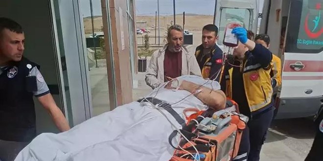 Ni�de'de bo�anma a�amas�ndaki e�ini b��aklay�p, intihar giri�iminde bulundu