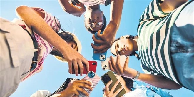 Sosyal medyada '15 ya�' s�n�r� Meclis yolunda: Bakan G�kta� tarih verdi - Son Dakika Haber