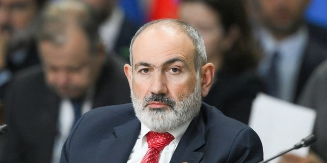 Ermenistan Ba�bakan� Pa�inyan'a kilisede sald�r� giri�iminde bulunuldu - Son Dakika Haber