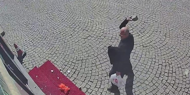 Cam�n� k�rd��� eczaneyi yakmaya �al��an eczac� g�zalt�na al�nd� - Son Dakika Haber