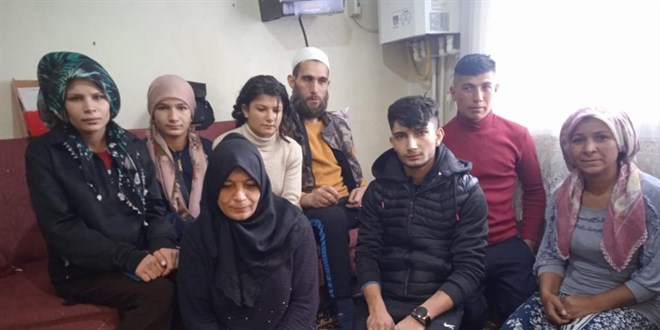 Art�k vatans�z de�iller! 20 y�l sonra kimliklerine kavu�tular - Son Dakika Haber