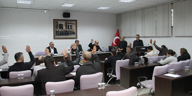 CHP'li belediyenin meclisinde CHP listeleri destek bulamad�