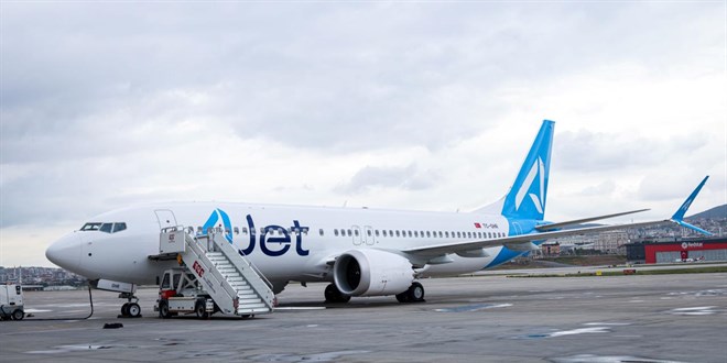 U�akta 'canl� bomba' �akas� yapan yolcuya hapis cezas�