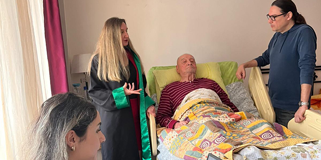 Adalet kap�ya geldi: 91 ya��ndaki yatalak hasta i�in evde duru�ma! - Son Dakika Haber