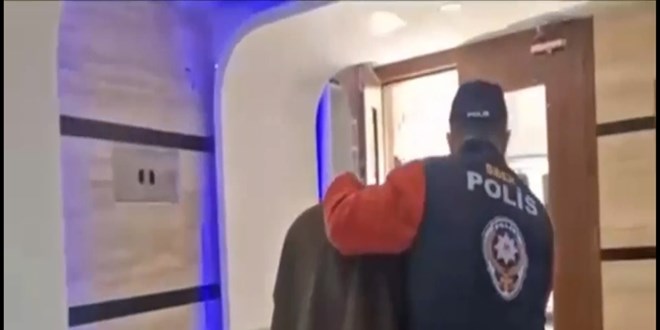 13 ilde 'siber su�' operasyonu: 95 tutuklama - Son Dakika Haber