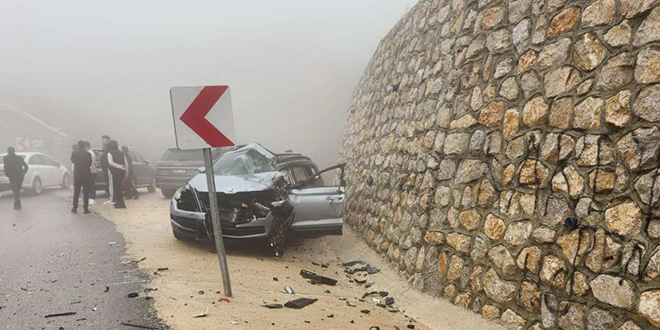 Konya-Antalya karayolunda feci kaza: 1 �l�, 3 yaral�