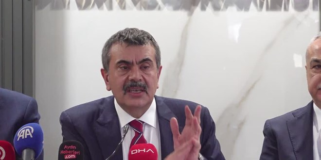 Bakan Tekin: D�nyada t�m s�n�flar�nda ak�ll� tahta olan tek �lke T�rkiye