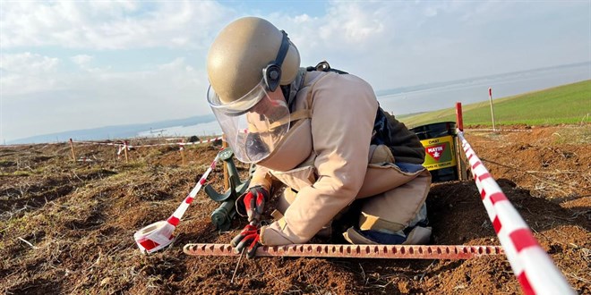 MSB a��klad�: 56 milyon metrekarelik alanda 228 bin may�n imha edildi - Son Dakika Haber