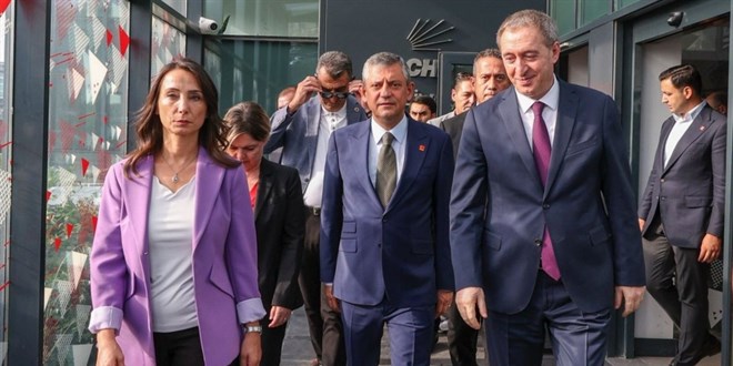 �zg�r �zel, Hatimo�ullar� ve Bak�rhan ile g�r��ecek