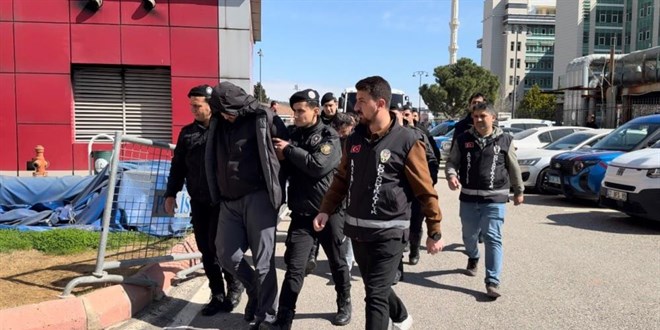 Kadro alamayan akademisyenin intikam�: Dekan ve do�entleri sahte senetle doland�rd�! - Son Dakika Haber