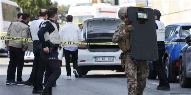 �stanbul'da Polisle �at��an 3 Ter�rist Etkisiz Hale Getirildi - Son Dakika Haber