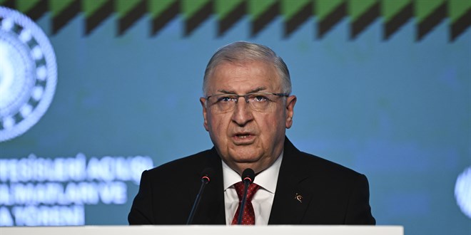 Bakan G�ler'den 'hava savunma' a��klamas�: Sava��n seyrini belirliyor!