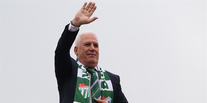 Mustafa Bozbey'i ilk olarak yard�mc�s� satt� - Son Dakika Haber