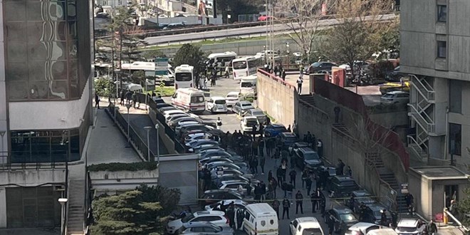 Be�ikta�'ta ter�r sald�r�s�yla ilgili 'alayc� ifade' soru�turmas�nda 8 g�zalt� - Son Dakika Haber