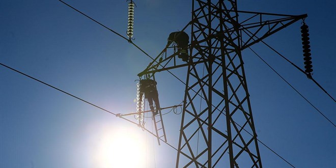 Elektrik piyasas�nda denetim TE�A�'a devredildi - Son Dakika Haber