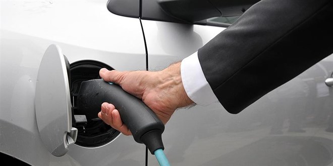 Elektrikli otomobil devrimi: 400 bini a�t�! - Son Dakika Haber
