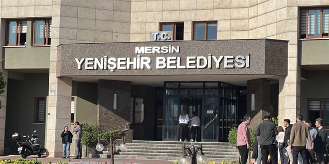 At eti skandal�na ad� kar��an firma yetkilileri, yolsuzluk operasyonunda g�zalt�nda