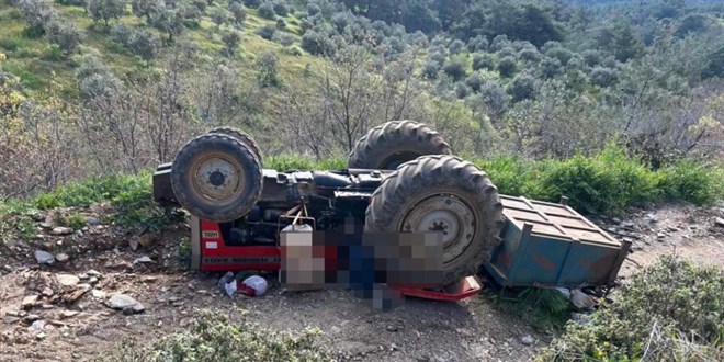 Manisa'da devrilen trakt�rdeki 3 ki�i ya�am�n� yitirdi