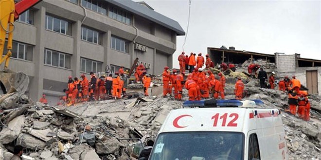 Afet Y�netimi Alan�nda Do�entlik Krizi: Akademisyenlerden Yeni Bilim Dal� Talebi