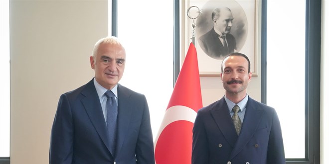 Bakan Ersoy'dan G�rkem Sevindik'e destek: �nsani duru�un yan�nday�z - Son Dakika Haber