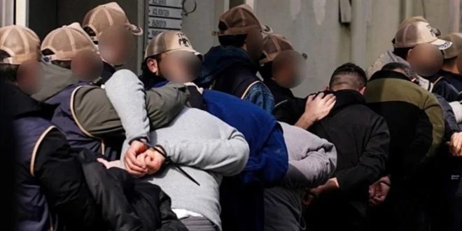 Konsolosluk �n�nde polislere sald�r� soru�turmas�: 9 ki�i tutukland� - Son Dakika Haber