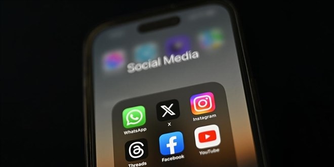 Bakan G�kta�: Sosyal medya d�zenlemesi sans�r de�il, koruma