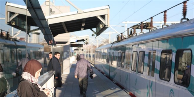 Bakan Uralo�lu: 8 y�lda Ba�kentray ile 140.3 milyon yolcu ta��d�k - Son Dakika Haber