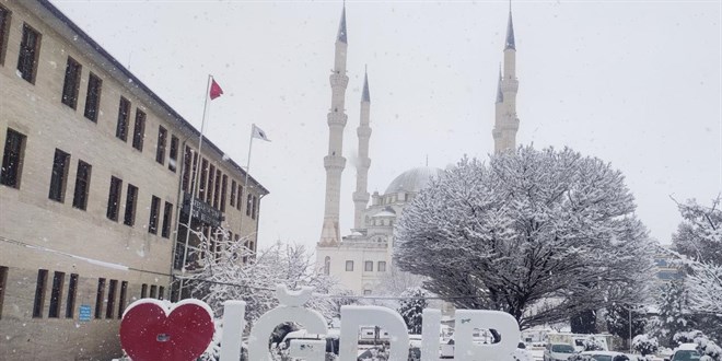 I�d�r'da nisan ay�nda karla m�cadele