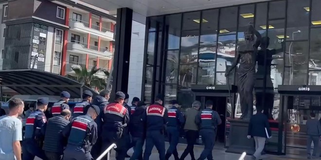 Zehir tacirlerine g�z a�t�r�lm�yor: 425 bin hap ele ge�irildi - Son Dakika Haber