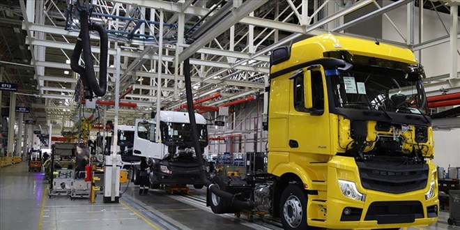 Hafif ticari ara� ve kamyon ihracat� 1,5 milyar dolar� a�t�