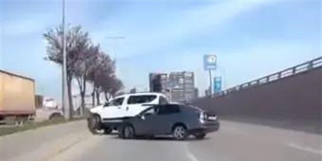 Makas atarken kazaya sebep oldu - Son Dakika Haber