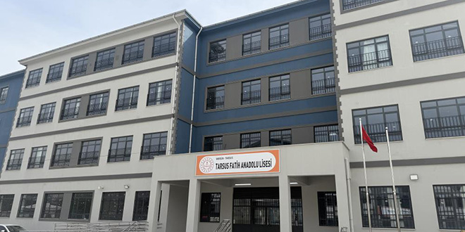 Mersin'de bir lise ��rencisi okulda silahla yakaland� - Son Dakika Haber