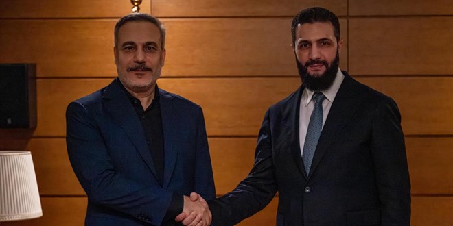 Bakan Fidan, Suriye Cumhurba�kan� �ara ile bir araya geldi