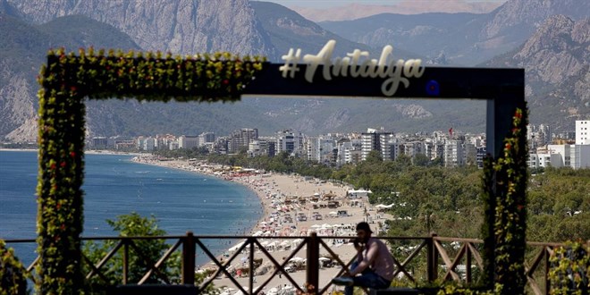 Antalya'ya gelen yabanc� turist say�s� 1 milyon 250 bini ge�ti - Son Dakika Haber