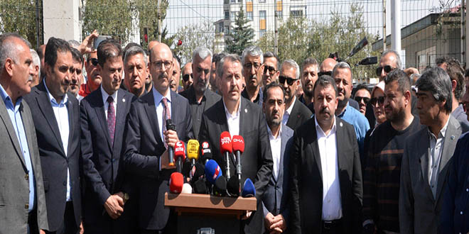 Sendikalardan MEB'e 'okul polisi ve rehber ��retmen' �a�r�s� - Son Dakika Haber