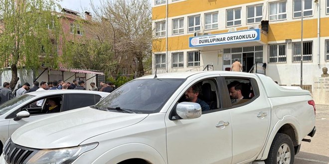 M�d�r yard�mc�s�na b��akla sald�r� iddias�