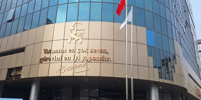 Belediye, "bakkala 22 milyonluk ihale" iddialar�n� reddetti