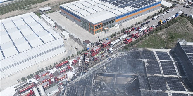 1 ki�inin �ld��� boya fabrikas� yang�n�na soru�turma ba�lat�ld� - Son Dakika Haber