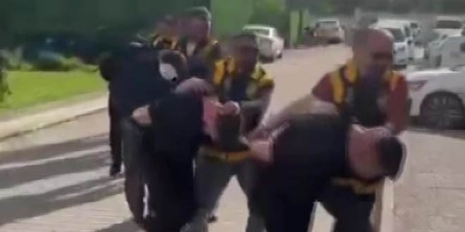 Okulun �evresinde tabanca ile ate� a�an 7 ��pheli g�zalt�na al�nd� - Son Dakika Haber