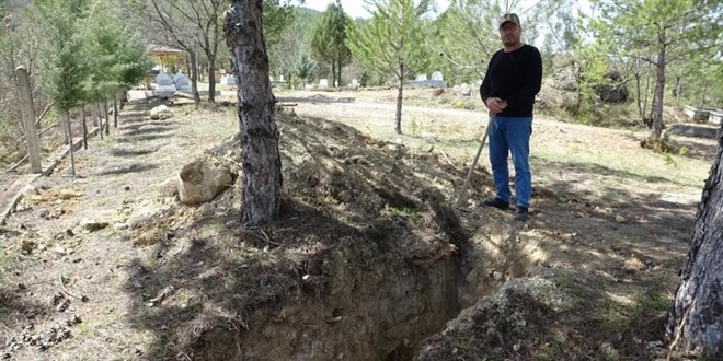 Dokuz kez �l�mden d�nd�, mezar�n� kazmaya ba�lad� - Son Dakika Haber