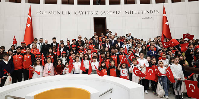 TBMM 106 ya��nda: �ocuk �zel oturumunda hem bayram gururu hem de sald�r� kederi