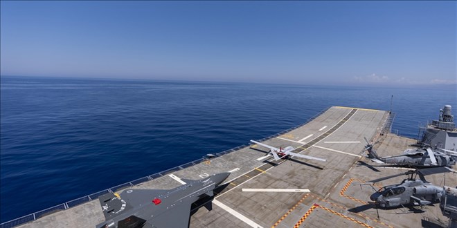 Milli u�ak gemisi gelecek y�l mavi sularla bulu�maya haz�rlan�yor