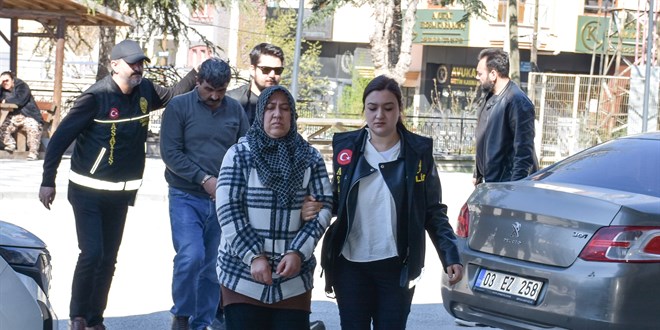 Tart��t�klar� 2 kom�usunu �ld�ren �ift tutukland� - Son Dakika Haber