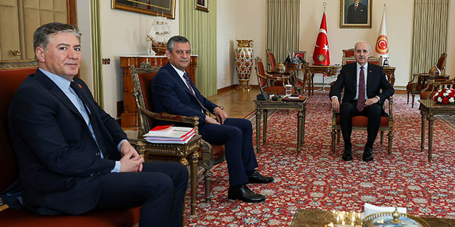TBMM Ba�kan� Kurtulmu�, CHP Genel Ba�kan� �zel'i kabul etti
