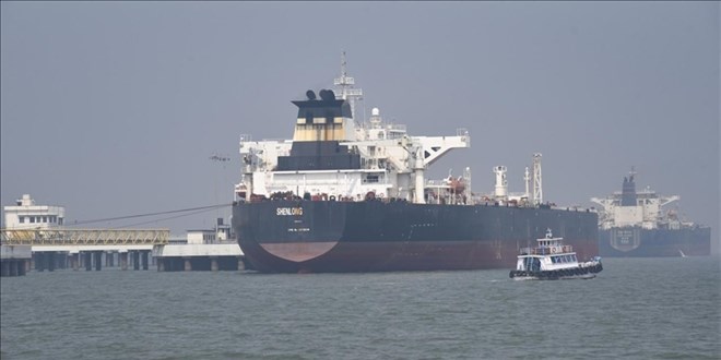 H�rm�z Bo�az�'ndaki gerilim petrol� 100 dolar�n �zerine ta��d�