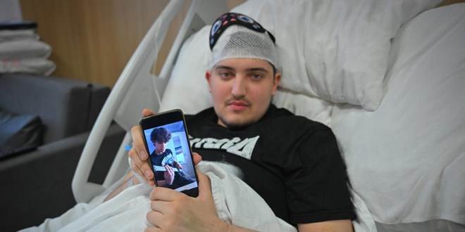 Beyin t�m�r� tedavisini tamamlayan Efe �niversite yolunda