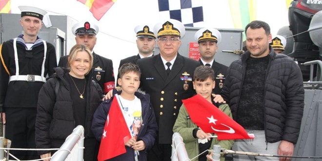 TCG Tayfun h�cumbotu ile TCSG-15 Sahil G�venlik botu ziyarete a��ld� - Son Dakika Haber