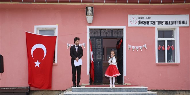 1 ��retmen 1 ��rencili okulda 23 Nisan kutlamas� - Son Dakika Haber